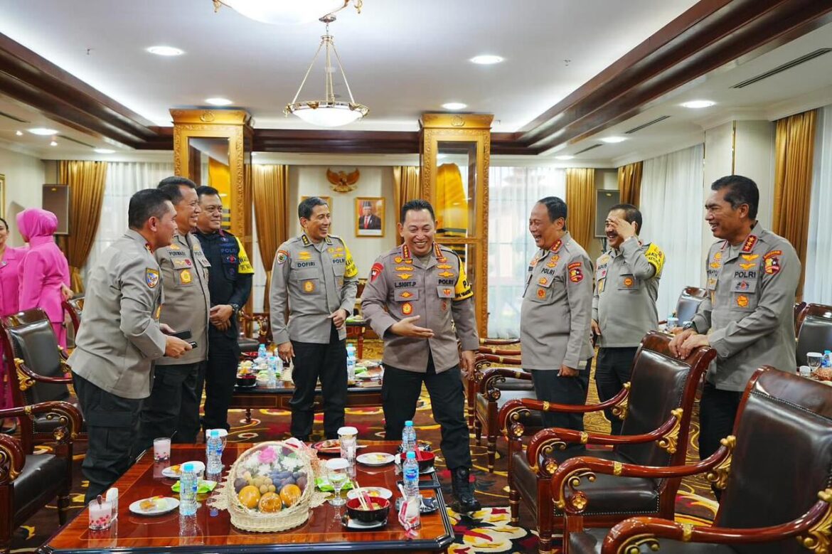 Kapolri Drs Listyo Sigit Prabowo Adakan Halalbihalal di Mabes Polri