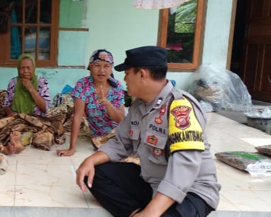 Jaga Kondusifitas, Polsek Lakbok Polres Ciamis Silaturahmi ke Warga Desa Sukanagara