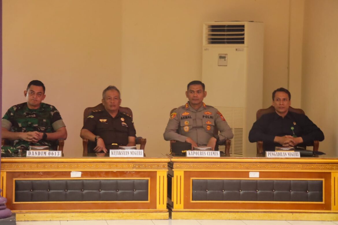 Kapolres Ciamis Hadiri Paripurna Istimewa DPRD Penyampaian LKPJ Bupati Ciamis