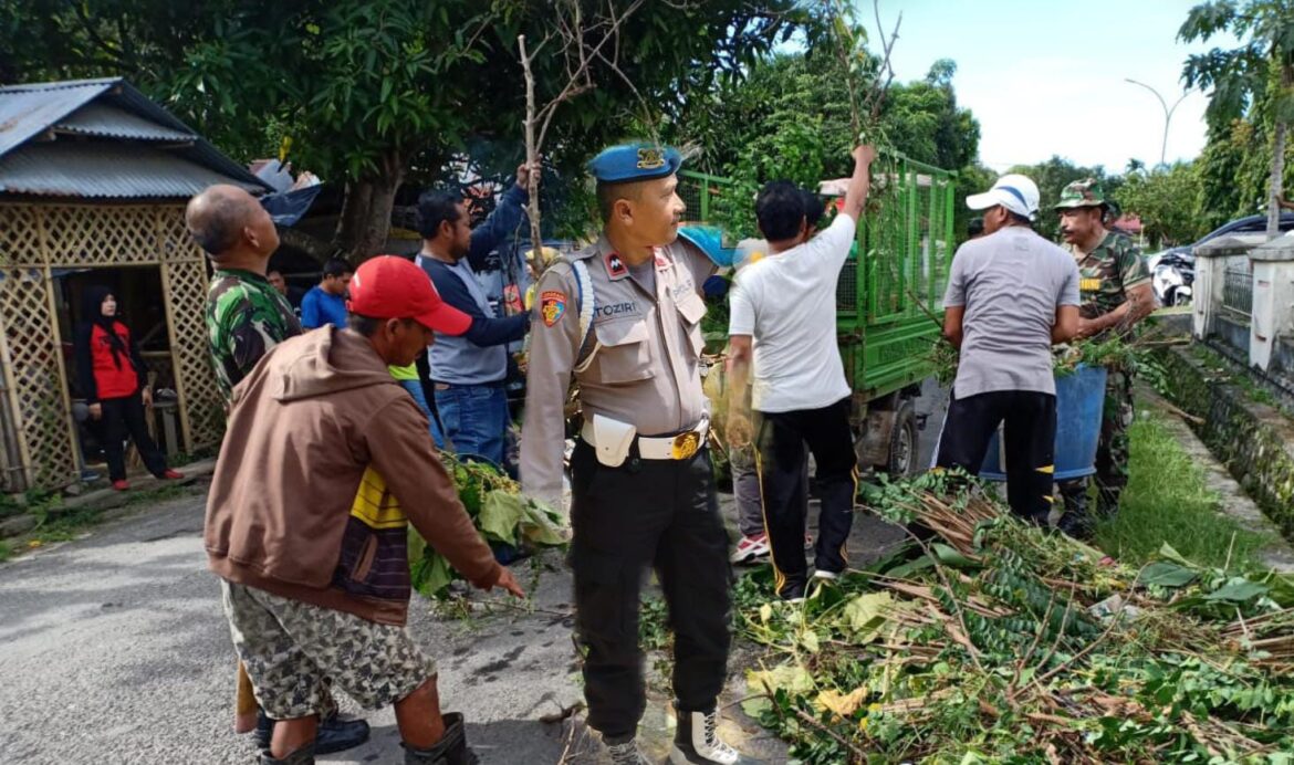Antisipasi Gangguan Kamtibmas, Polsek Sukadana Polres Ciamis Koorkom ke Warga Salakaria
