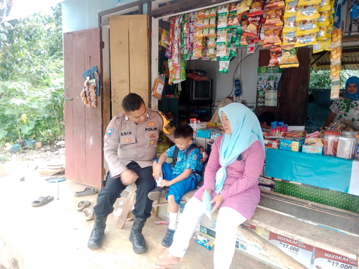 Perkuat Sinergitas, Polsek Sukadana Polres Ciamis Patroli Dialogis ke Warga Desa Bunter
