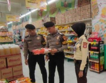 Satuan Samapta Patroli ke Toserba Yogya Ciamis Cegah Kecurahan Penimbunan Bahan Pokok