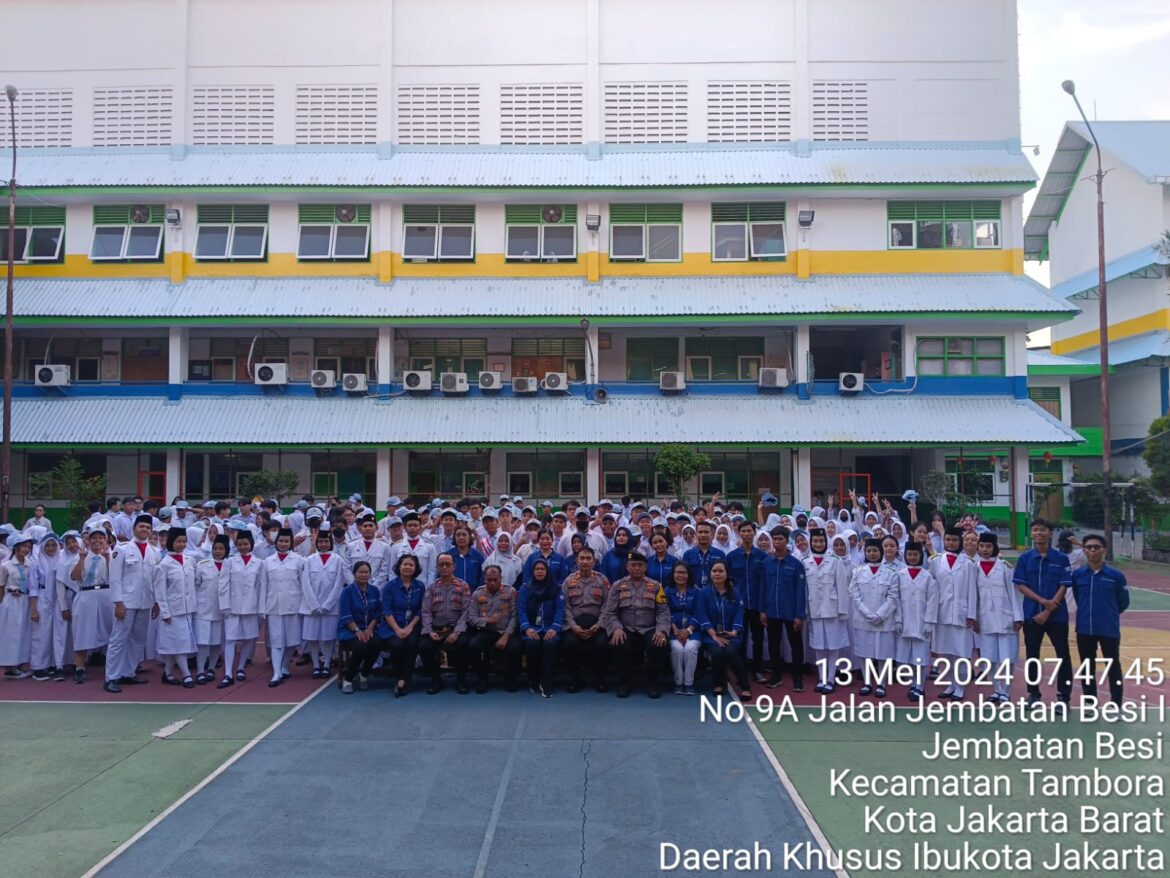 Polres Metro Jakarta Barat Bersama Polda Metro Jaya Beri Edukasi Pelajar tentang Keamanan dan Ketertiban di Lingkungan Sekolah