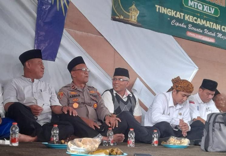 Polsek Cipaku Polres Ciamis Hadiri Pengajian Rutin BKMM di Gedung Dakwah