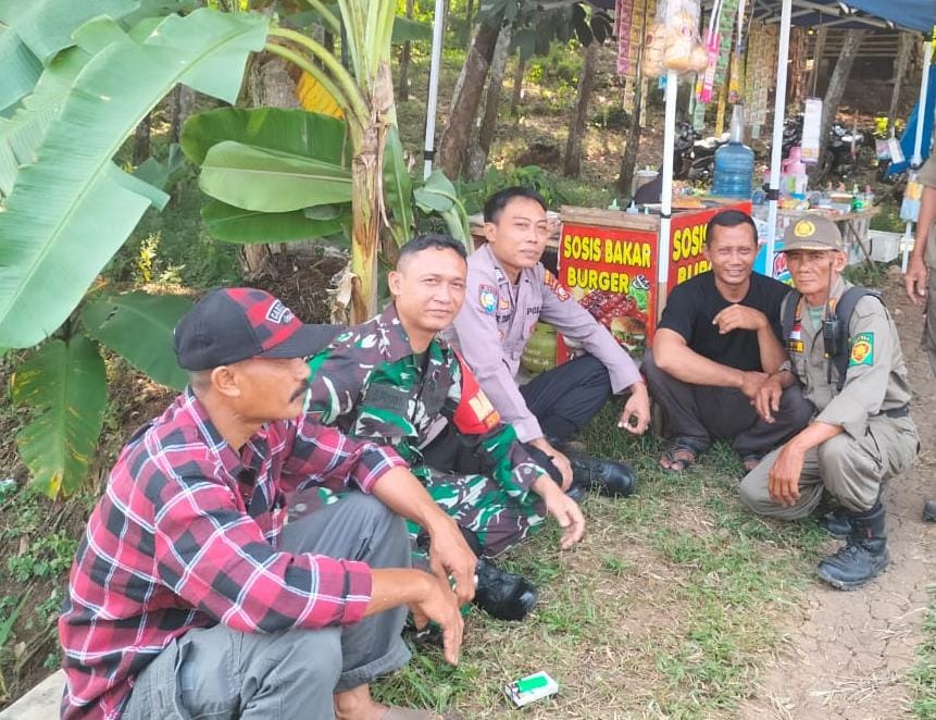 Antisipasi Gangguan Kamtibmas, Polsek Lakbok Polres Ciamis Giat Silaturahmi Kepada Warga