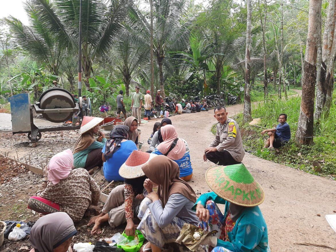Polsek Rancag Polres Ciamis Giat Kunjungan Silaturahmi kepada Tokoh Adat di Desa Bojong Gedang