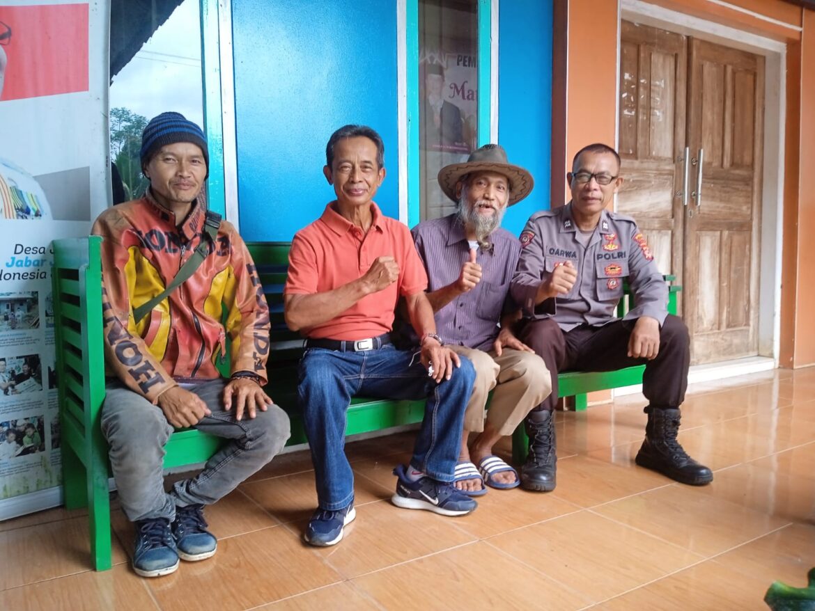 Antisipasi Gangguan Kamtibmas, Polsek Sukadana Giat Silaturahmi Kepada Warga