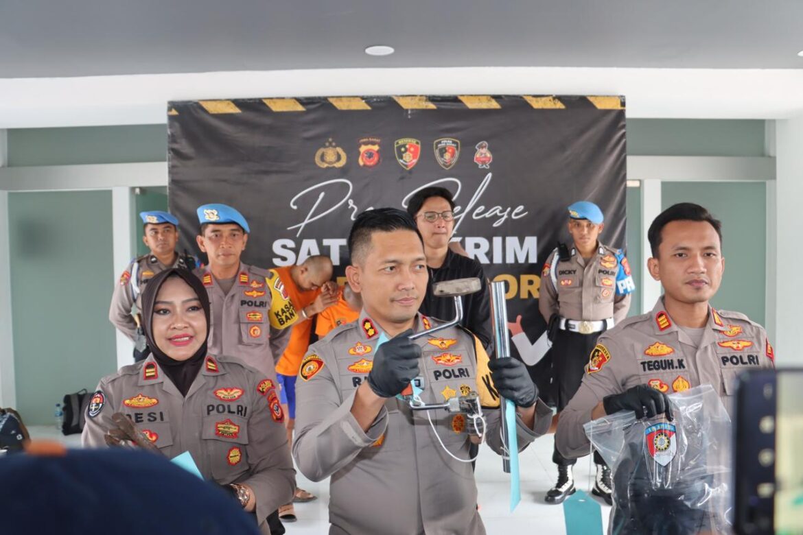 Polres Bogor Berhasil Ungkap Kasus Pencurian dengan Pemberatan di Minimarket Wilayah Cikeas Gunung Putri Kabupaten Bogor