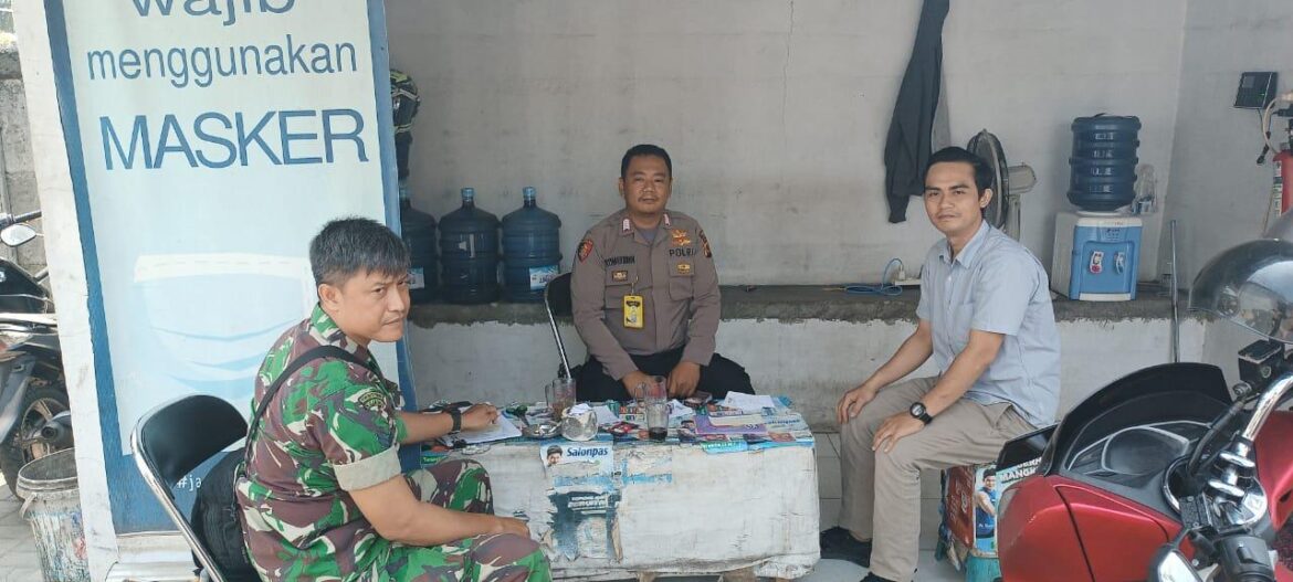 Sinergitas TNI Polri Wilayah Hukum Polsek Parung Menjalin Kedekatan Kepada Warga Binaan Berikan Himbauan Kamtibmas dan Ajak Jaga Kondusifitas Wilayah