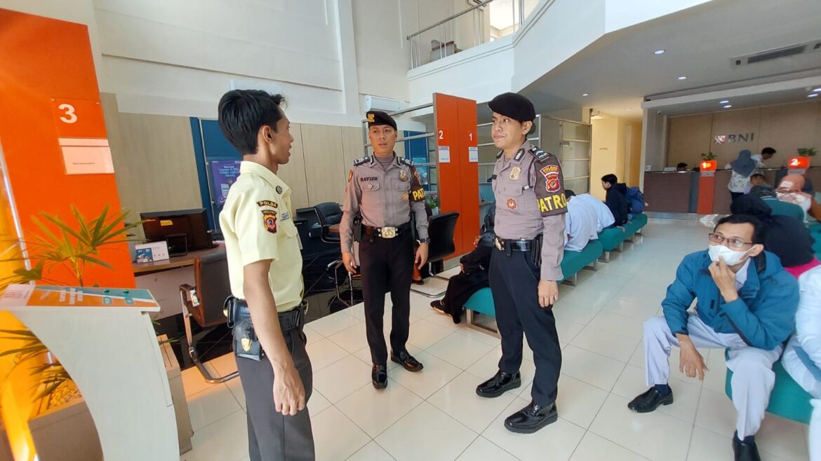 Antisipasi Gangguan Kamtibmas, Sat Samapta Polres Ciamis Giat Patroli Dialogis di Bank BNI