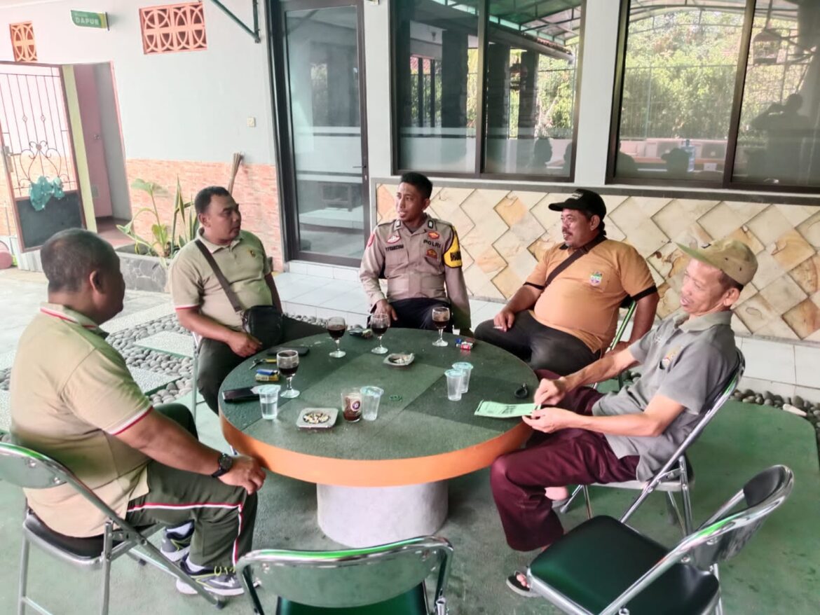 Beri Rasa Aman dan Nyaman, Polsek Lakbok Polres Ciamis Giat Silaturahmi Kepada Warga Desa Lakbok