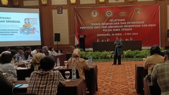 Pusdokkes Polri Beri Materi Pelatihan Teknik Wawancara dan Interogasi Penyidik PPA di Polda Jateng