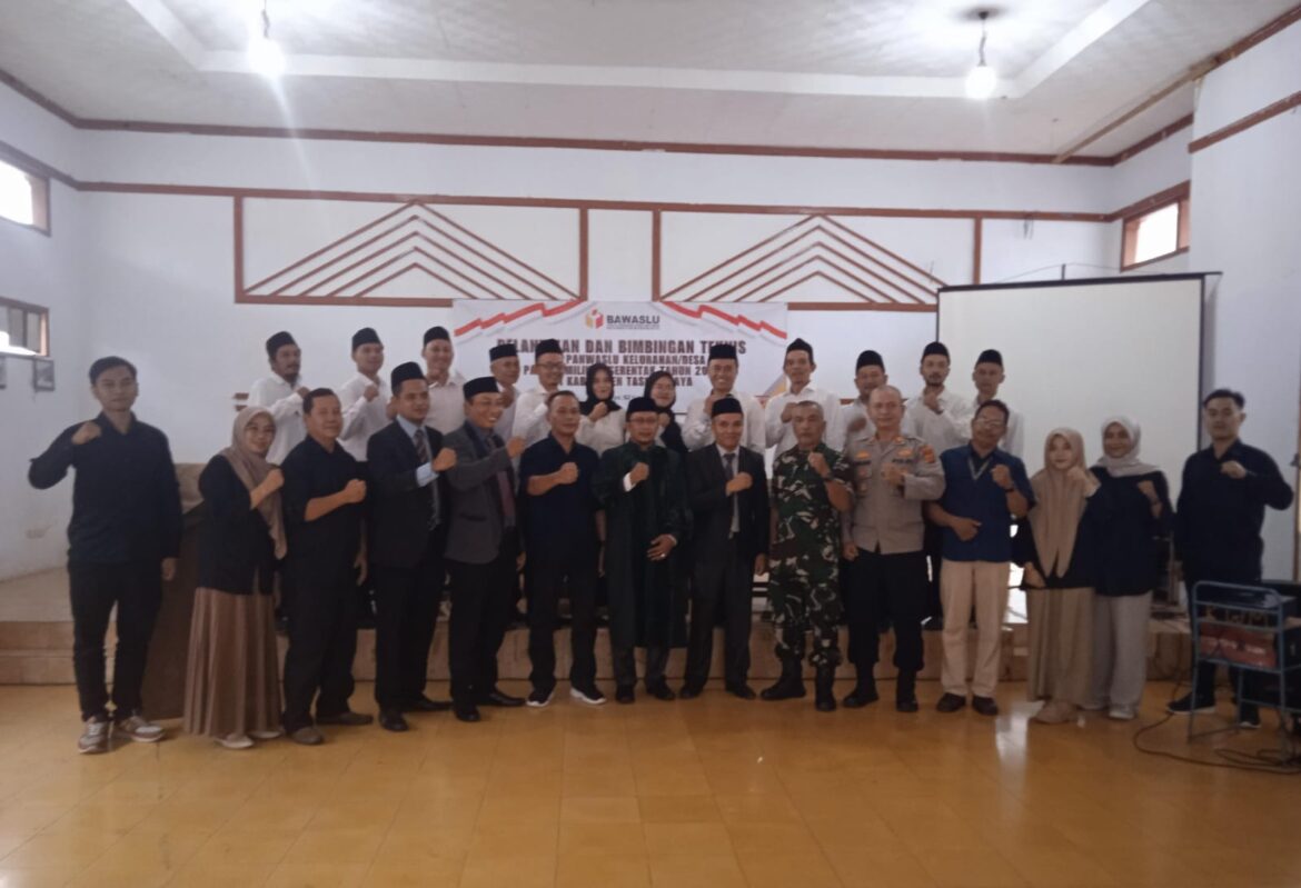 Panwaslu Kecamatan Manonjaya Gelar Pelantikan dan Bimtek Bagi Panwaslu Desa
