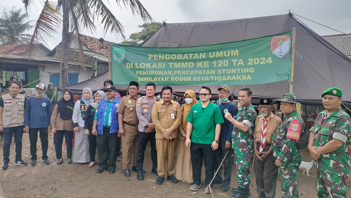 Respon Cepat, TMMD 120 Gelar Pengobatan Gratis Untuk Warga