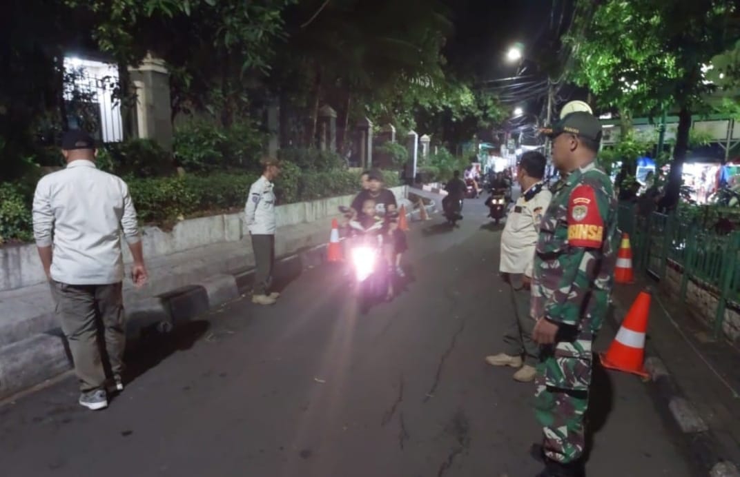 Babinsa Koramil 08/Johar Bersama Tiga Pilar Laksanakan Patroli Cipta Kondisi