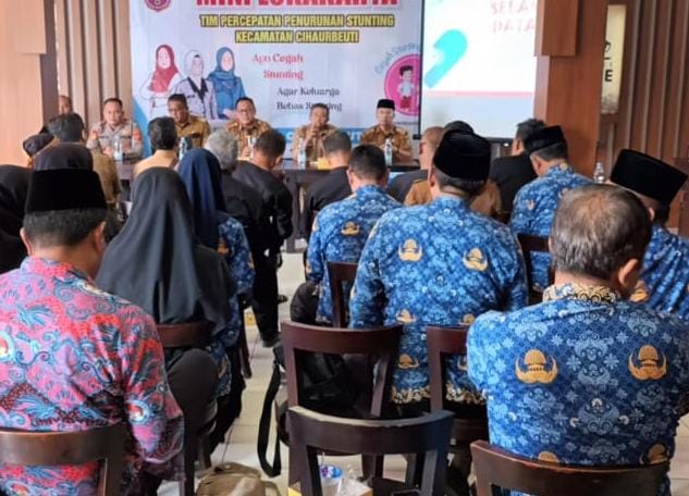 Polsek Cihaurbeuti Polres Ciamis Ikut Loka Karya Penanganan Stunting di Kecamatan Cihaurbeuti