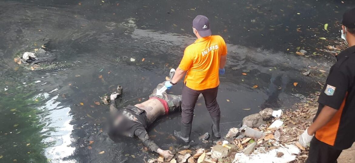 Mayat Pria Tanpa Identitas Diduga Tewas Saat Curi Kabel Di Kolong Jembatan Polsubsektor Thamrin