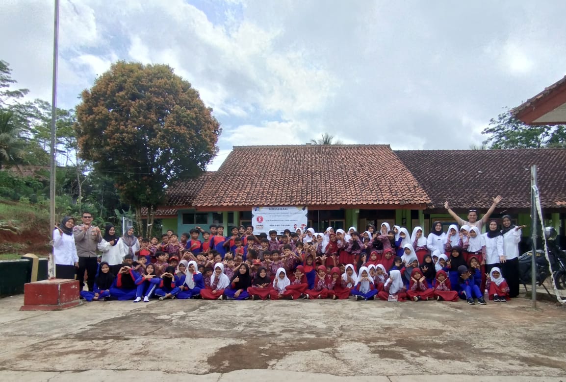 Polsek Cipaku Polres Ciamis Giat Binluh tentang perundunan kedapa siswa siswi SD Selamanik 4