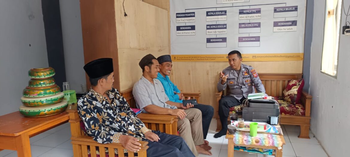 Polsek Cihaurbeuti Polres Ciamis Koorkom ke Kepsek dan Guru SMP IT Jabal Nur Al-Khudori