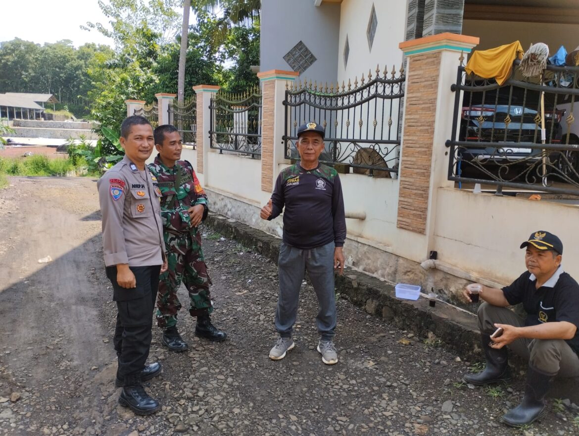 Perkuat Sinergitas, Polsek Cijeungjing Polres Ciamis Koorkom ke Warga Desa Kertaharja