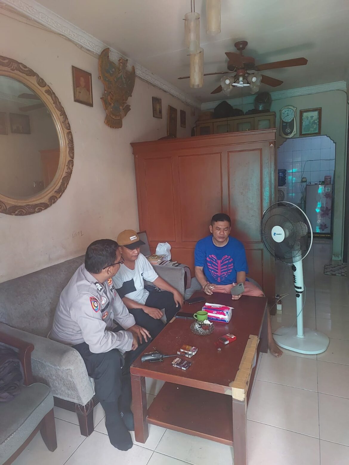 Bhabinkamtibmas Kelurahan Sumur Batu Melakukan Kegiatan Cooling System