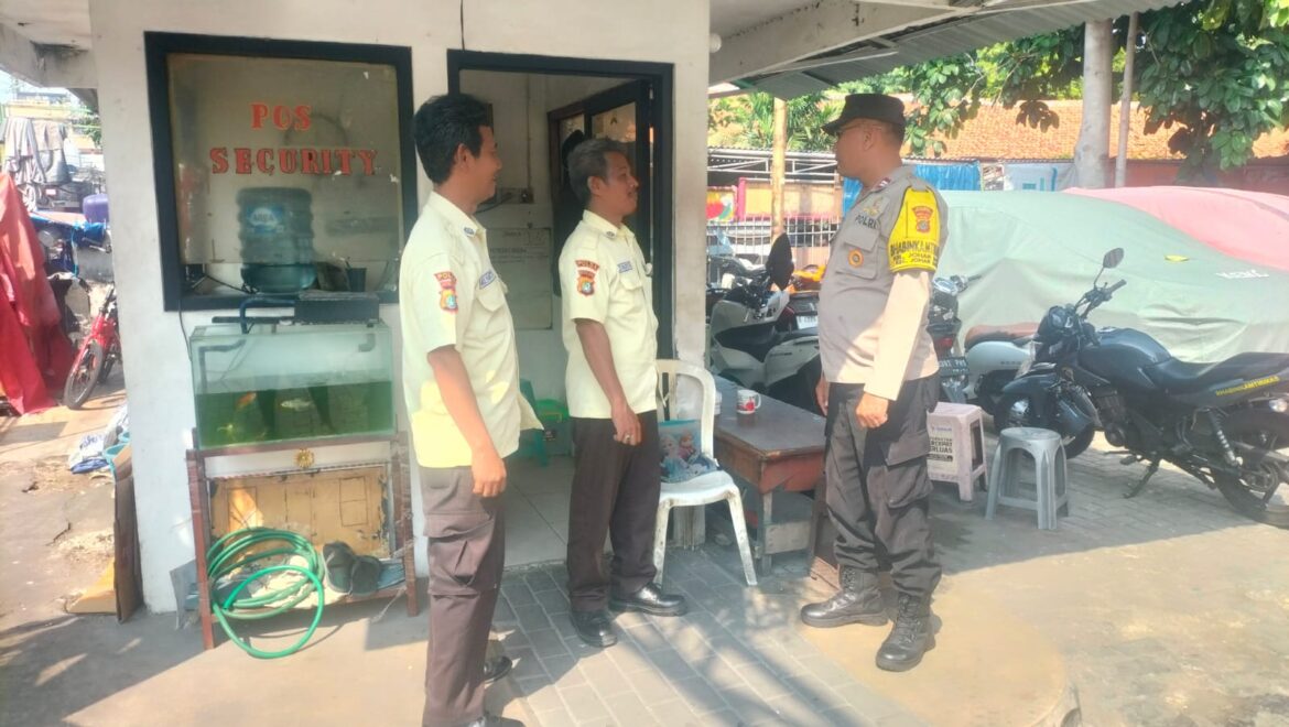 Kunjungan ke UKM Johar Baru Aiptu Sunarto Cooling System dengan Petugas Security