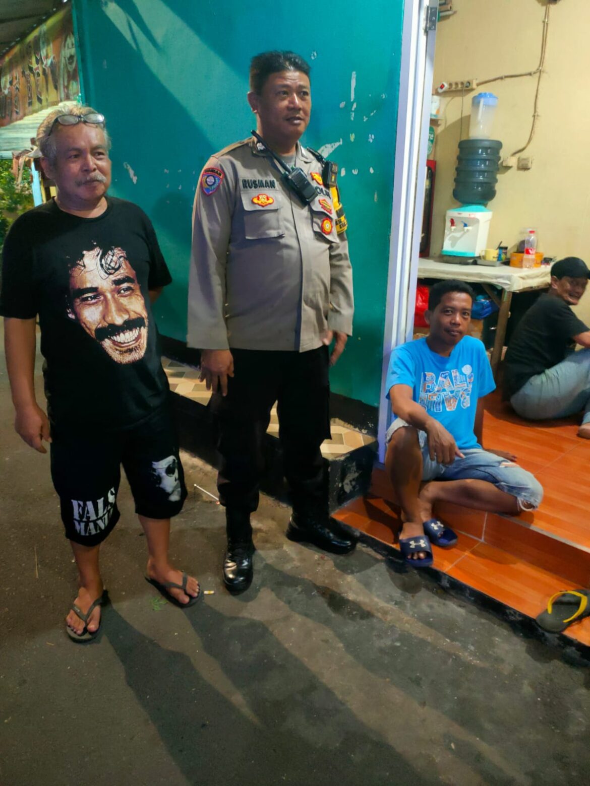 Aiptu Ujang Rusman Sambangi Warganya di Rt. 10/10 Kelurahan Kebon Sirih