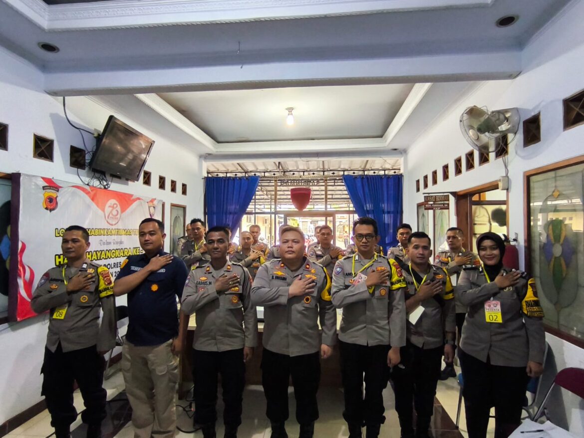 Peringatan Hari Bhayangkara ke-78, Polres Ciamis Serahkan Penghargaan ke Bhabinkamtibmas Teladan