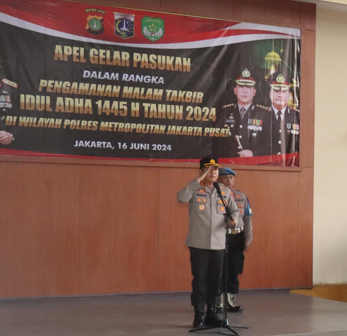 Kapolres Metro Jakarta Pusat Pimpin Apel Pengamanan Malam Takbir Idul Adha 1445 H Tahun 2024