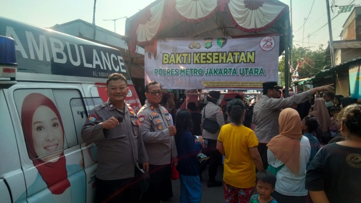 Antusias Warga Sambut Baksos Polres Jakut Di Rawa Bebek