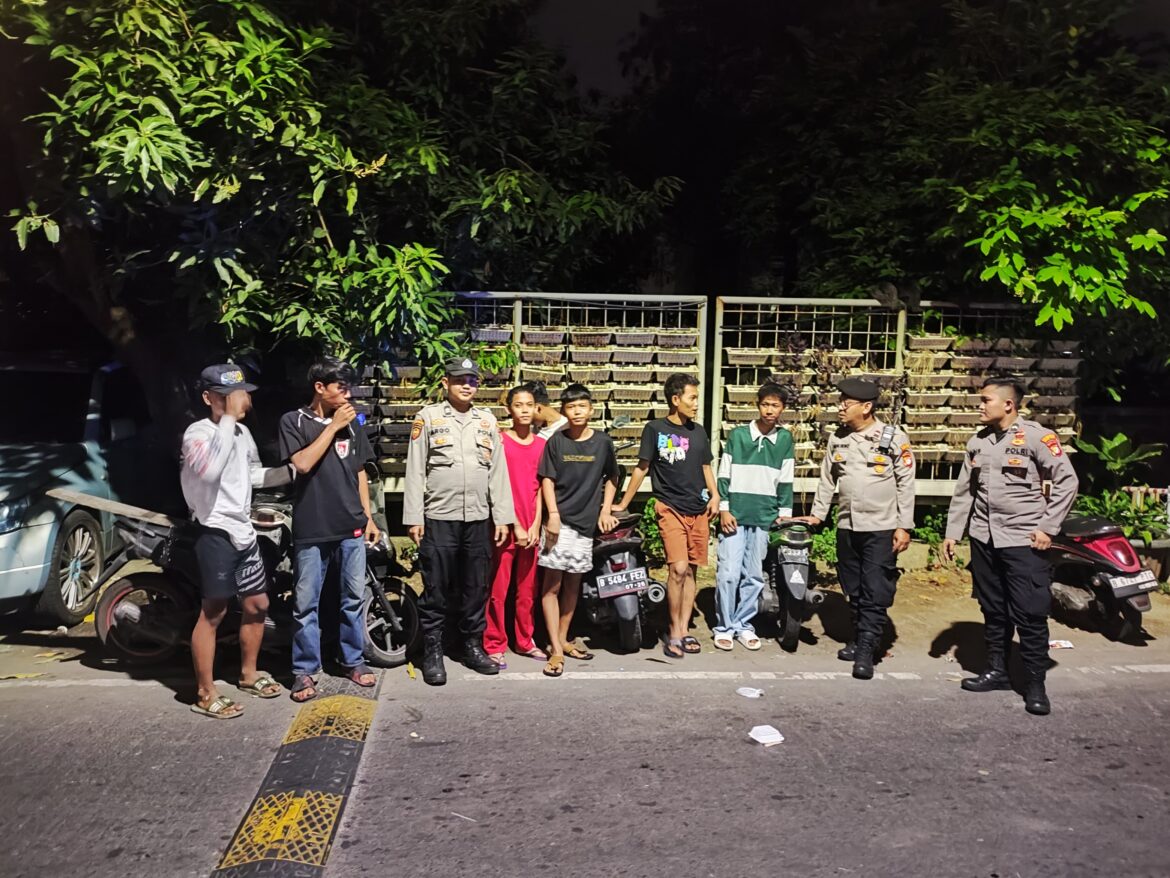 Patroli Rawan Tawuran Warga di jalan Kramat Pulo Gundul Tanah Tinggi