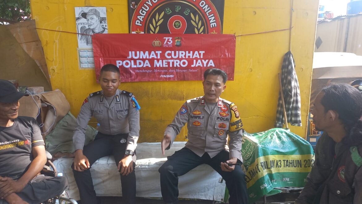 Bhabinkamtibmas Kelurahan Cikini Melaksanakan “Jumat Curhat ” Paguyuban Rw. 05 Kelurahan Cikini Menteng