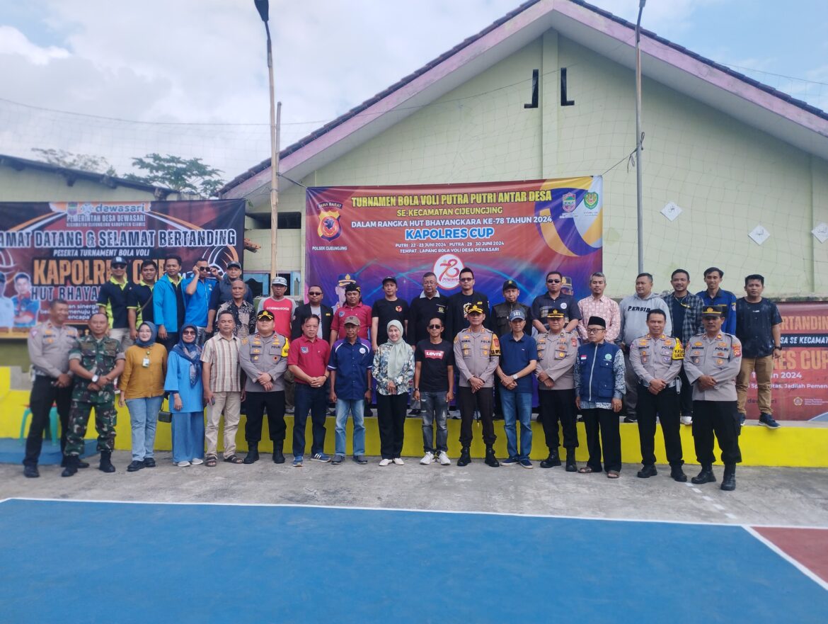 Isi Hari Bhayangkara Ke 78: Kapolres Ciamis Buka Turnamen Bola Voly Tingkat Kecamatan Cijeungjing