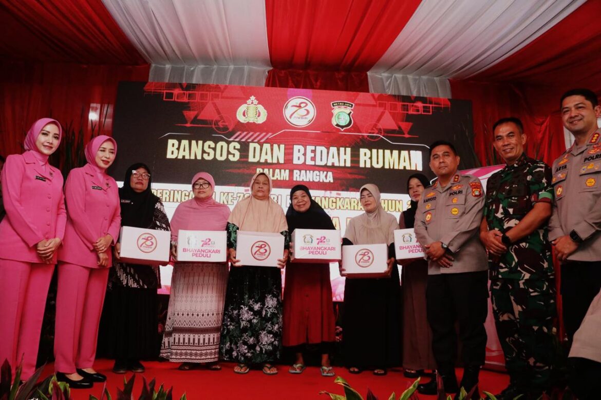 Kapolda Metro Jaya Resmikan Langsung Program Bedah Rumah Polres Metro Depok