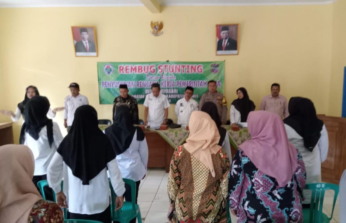 Polsek Kawali Polres Ciamis Ikut Muades Rembuk Stunting di Desa Sukanagara