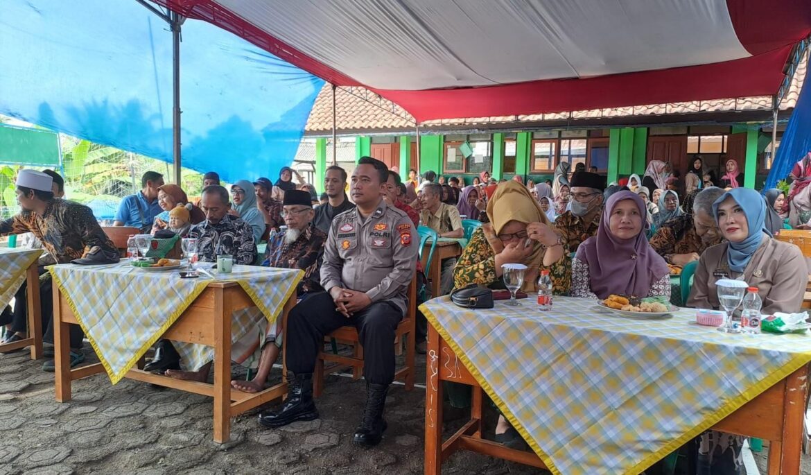 Polsek Cisaga Polres Ciamis Monitoring Pelepasan dan Kenaikan Kelas di SDN 1 Bangunharja