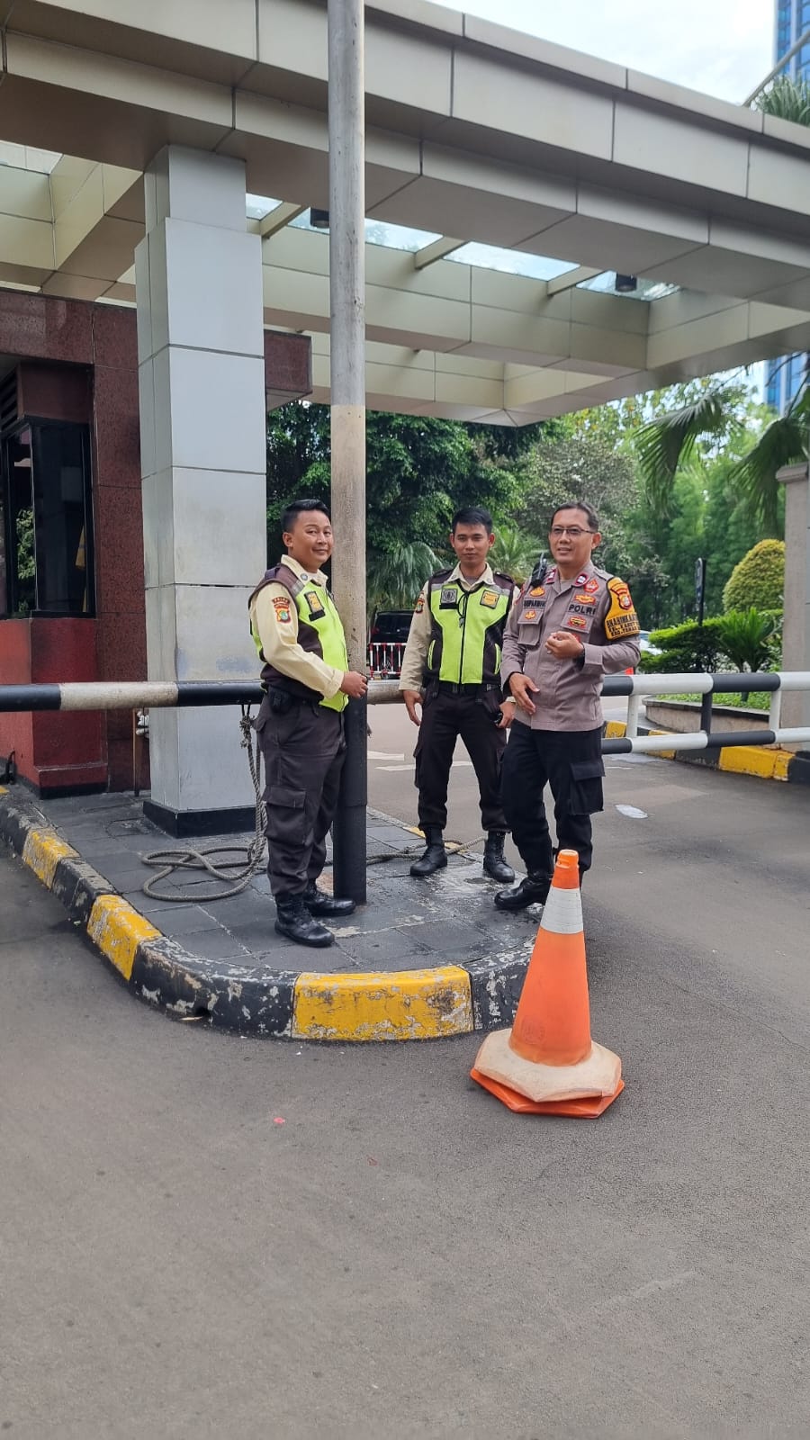 Aiptu Suparmin Melaksanakan Kunjungan Ke Apartemen Istana Sahid