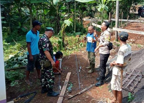 Perkuat Sinergitas, Polsek Sukadana Polres Ciamis Koorkom ke Warga Desa Hadapi Pilkada 2024