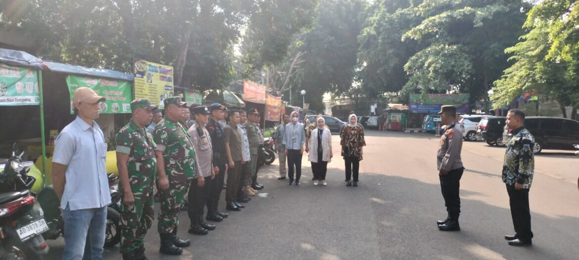 Kapolsubsektor Bendungan Jago Melaksanakan Kegiatan Pendampingan Pemberian Surat Peringatan Oleh PPKK Untuk Warga Rusun Kemayoran