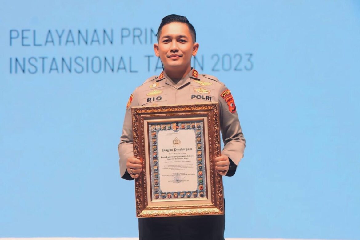 Kapolres Bogor Raih Penghargaan Kapolri dalam Hal Pelayanan Prima dan Predikat Zona Integritas Terbaik