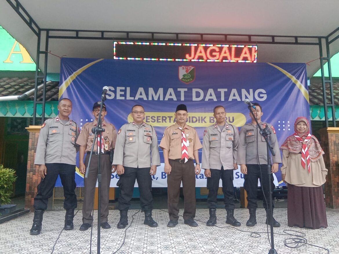 Masa Pengenalan Lingkungan Sekolah Polsek Cempaka Putih Sampaikan Imbauan Kepada Peserta Didik Baru