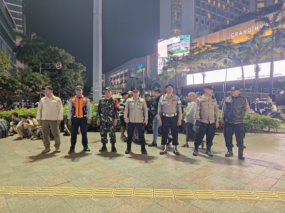 Pemantauan Giat Masyarakat Sekitar Depan Hotel Kempinsky Bunderan HI
