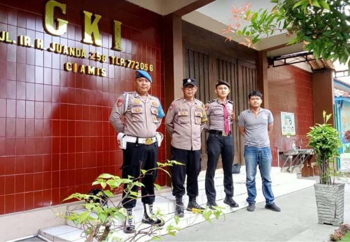 Beri Kenyamanan Beribadah, Polres Ciamis Pam Kegiatan di Gereja Kristen Indonesia (GKI) Ciamis
