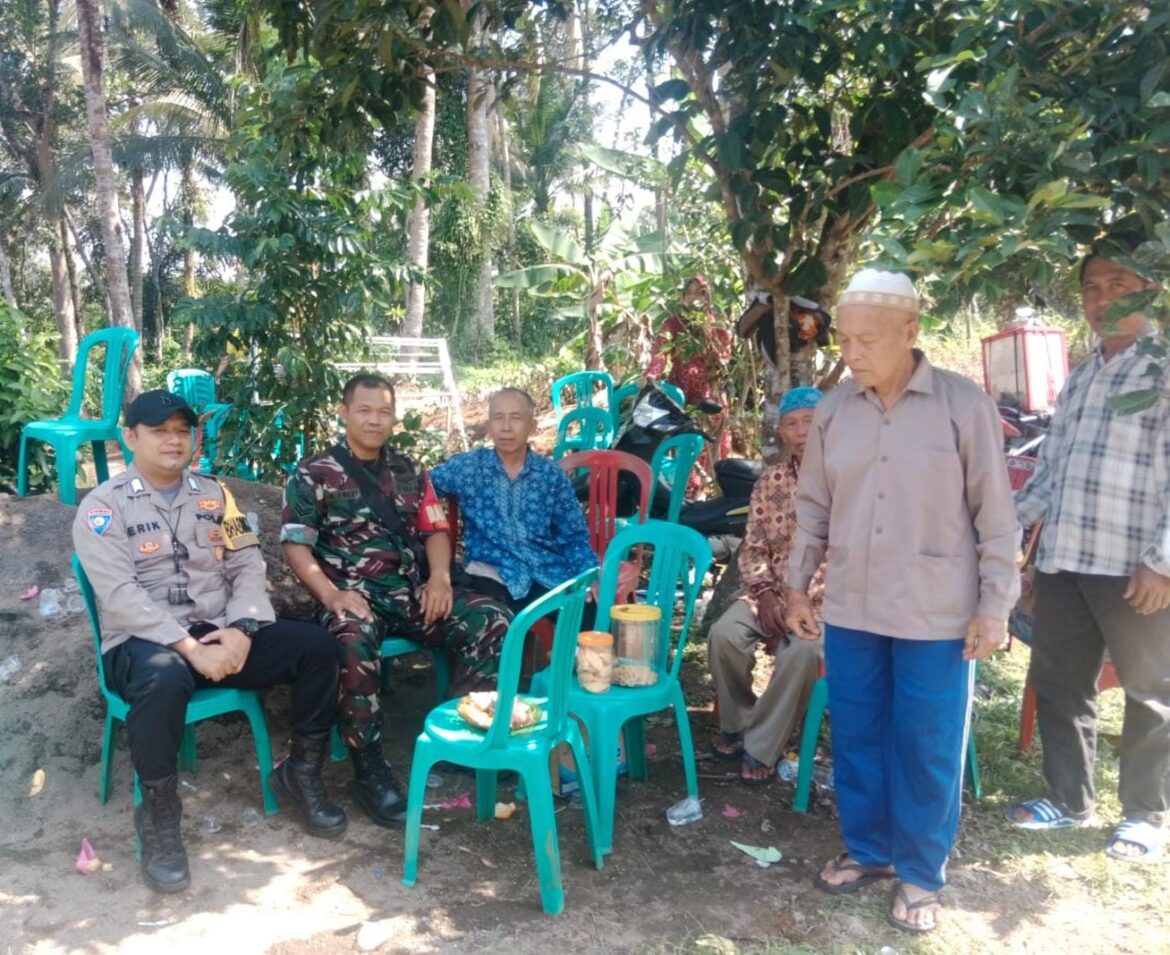 Komitmen Polri Berantas Narkoba, Polsek Sukadana Polres Ciamis Beri Edukasi ke Warga