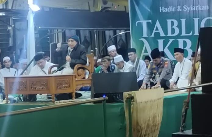 Berikan Rasa Nyaman Polsek Kawali Polres Ciamis Ikuti Tabliq Akbar Peringatan 10 Muharram 1446 H