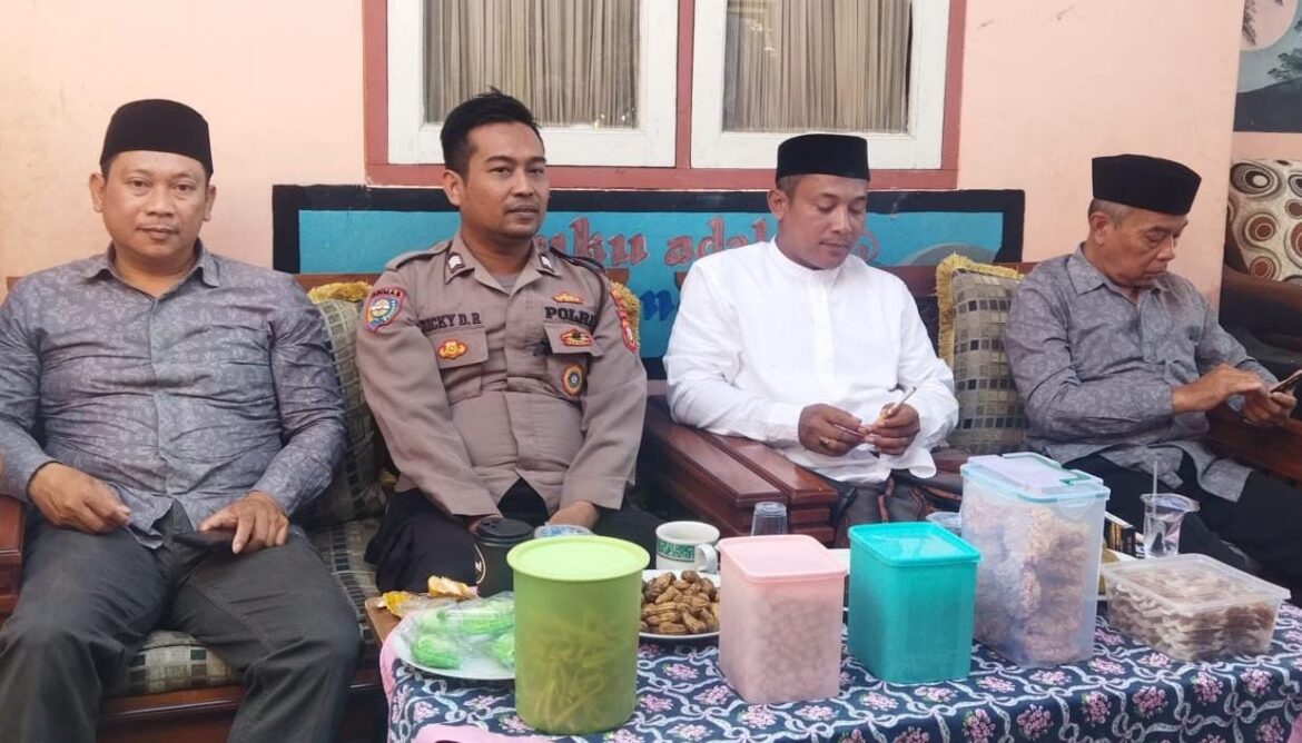 Cipkon, Polsek Cihaubeuti Polres Ciamis Datangi Warga Desa Cijulang Beri Imbauan Kamtibmas