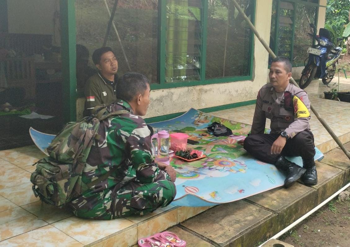 Perkuat Sinergitas, Polsek Cijeungjing Polres Ciamis Koorkom ke Warga Desa Kertaharja