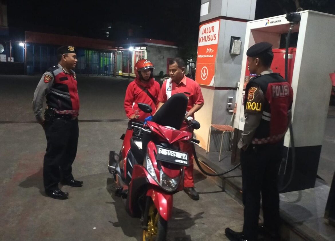 Cegah Tindak Kriminalitas, Sat Samapta Polres Ciamis Beri Himbauan Kamtibmas ke SPBU