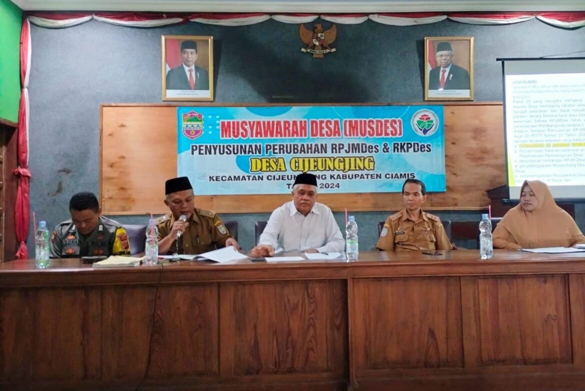 Polsek Cijeungjing Polres Ciamis Ikuti Sosialisasi Perubahan RPJMDes di Desa Cijeungjing