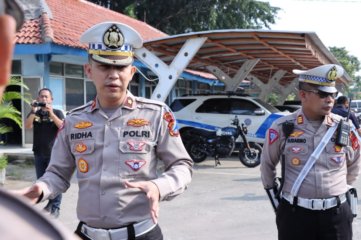 Operasi Patuh Jaya 2024, Satlantas Jakbar Bersama Instansi Terkait Gelar Penertiban Parkir Liar di City Park Cengkareng